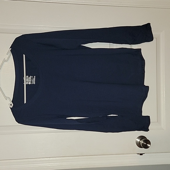 The Nike Tee Women's Size Small Long Sleeve Shirt New w/out Tags! - Picture 1 of 3